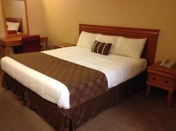 Economy Express Inn Henryetta Экстерьер фото
